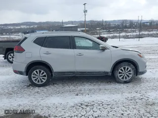 2020 Nissan Rogue SV with VIN JN8AT2MV3LW142622, listed as a IAAI auction lot 41617622 with 70,135 mi miles. Bid and sale history available at carsss.com. Image 13.