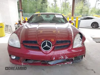 2008 Mercedes-Benz SLK 350 с VIN WDBWK56F58F176045, выставлен на аукционе IAAI как лот 42271253 с пробегом 111 908 миль миль и . История ставок и продаж доступна на DreamBid. Изображение 13.