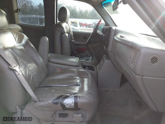 1999 Chevrolet Silverado 1500 LS with VIN 1GCEK19T8XE121004, listed as a IAAI auction lot 41557854 with 0 mi miles. Bid and sale history available at carsss.com. Image 5.