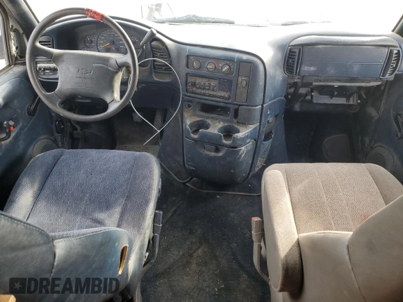 1997 Chevrolet Astro with VIN 1GNDM19W4VB200112, listed as a Copart auction lot 56199445 with 346,720 mi miles and Clean Title. Bid and sale history available at DreamBid. Image 8.