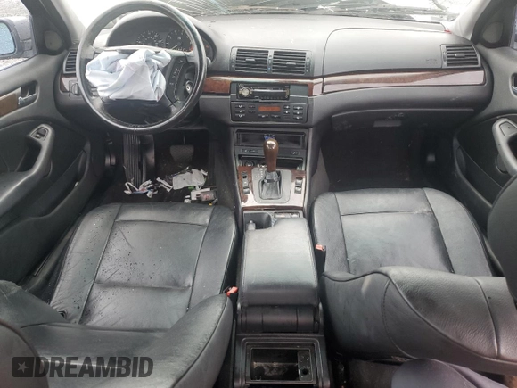 2004 BMW 3 Series 325i with VIN WBAEV33444KR30384, listed as a Copart auction lot 64072644 with 0 mi miles and Salvage Title. Bid and sale history available at carsss.com. Image 8.