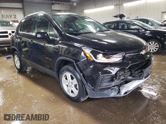 2020 Chevrolet Trax LT with VIN 3GNCJPSB5LL230066, listed as a Copart auction lot 47265815 with 32,501 mi miles and Salvage Title. Bid and sale history available at carsss.com. Image 4.