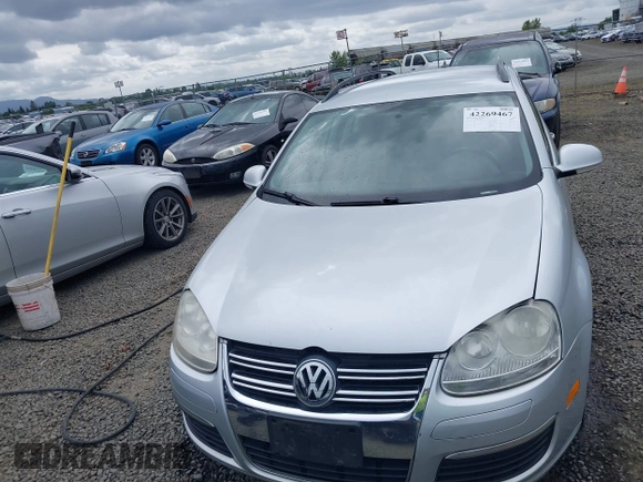 2009 Volkswagen Jetta SE с VIN 3VWPM71K89M342458, выставлен на аукционе IAAI как лот 42269467 с пробегом 186 065 миль миль и . История ставок и продаж доступна на DreamBid. Изображение 13.