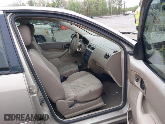 2006 Ford Focus S with VIN 1FAFP34N16W150966, listed as a IAAI auction lot 42038422 with 162,052 mi miles and . Bid and sale history available at carsss.com. Image 5.