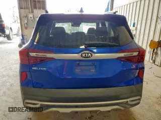 2021 Kia Seltos S z VIN KNDEU2AA7M7227096, wystawiony jako Copart lot #58540325 z przebiegiem 42 322 mil mil oraz Czysty tytuł • Clean title. Historia ofert i sprzedaży dostępna na DreamBid. Obrazek 6.