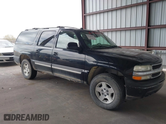 2004 Chevrolet Suburban LT with VIN 1GNEC16Z44J332278, listed as a IAAI auction lot 41902358 with 372,990 mi miles. Bid and sale history available at carsss.com. Image 1.