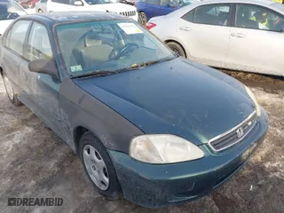 2000 Honda Civic VP with VIN 2HGEJ6616YH543240, listed as a IAAI auction lot 41646978 with 193,351 mi miles. Bid and sale history available at carsss.com. Image 1.