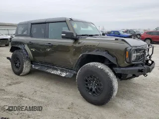 2024 Ford Bronco Raptor z VIN 1FMEE0RR5RLA40316, wystawiony jako Copart lot #85676734 z przebiegiem 7 194 mil mil oraz Szkoda całkowita • Salvage title. Historia ofert i sprzedaży dostępna na DreamBid. Obrazek 4.