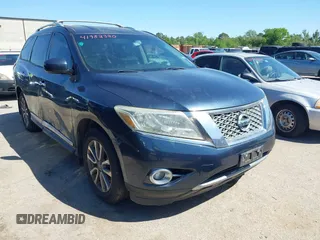2014 Nissan Pathfinder SV with VIN 5N1AR2MN9EC687010, listed as a IAAI auction lot 41982320 with 173,138 mi miles. Bid and sale history available at carsss.com. Image 1.