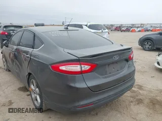 2016 Ford Fusion S with VIN 3FA6P0G78GR102204, listed as a IAAI auction lot 41622658 with 95,930 mi miles. Bid and sale history available at carsss.com. Image 3.