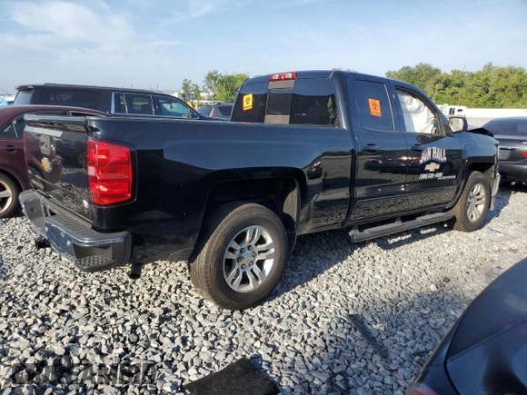 2017 Chevrolet Silverado 1500 LT with VIN 1GCRCREC1HZ247072, listed as a Copart auction lot 53826945 with 266,164 mi miles and Salvage Title. Bid and sale history available at DreamBid. Image 3.