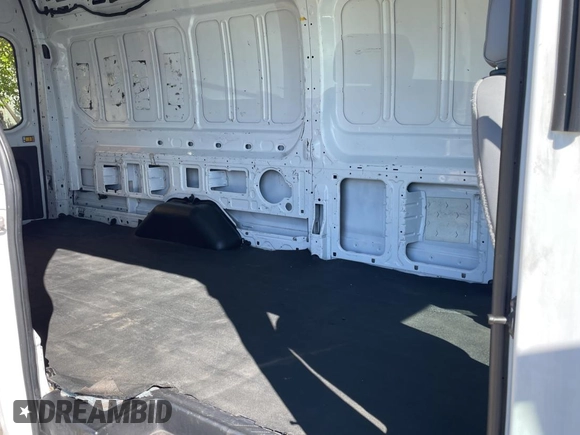2015 Ford Transit with VIN 1FTSW3XG5FKA04280, listed as a Copart auction lot 81306424 with 293,263 mi miles and Clean Title. Bid and sale history available at DreamBid. Image 6.