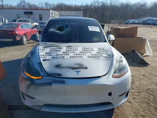 2022 Tesla Model Y Long Range with VIN 7SAYGDEE4NF532678, listed as a IAAI auction lot 41761130 with Not Provided miles and . Bid and sale history available at carsss.com. Image 11.
