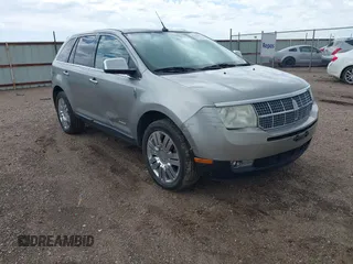 2008 Lincoln MKX with VIN 2LMDU88C98BJ16312, listed as a IAAI auction lot 42182361 with 173,114 mi miles and . Bid and sale history available at carsss.com. Image 1.