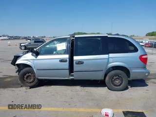 2004 Dodge Caravan SE z VIN 1D4GP24R04B582001, wystawiony jako IAAI lot #42221489 z przebiegiem Nie podano mil oraz . Historia ofert i sprzedaży dostępna na DreamBid. Obrazek 13.