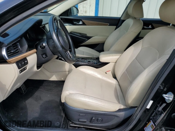 2017 Kia Cadenza Technology with VIN KNALC4J19H5061734, listed as a Copart auction lot 68061044 with 70,998 mi miles and Salvage Title. Bid and sale history available at carsss.com. Image 7.