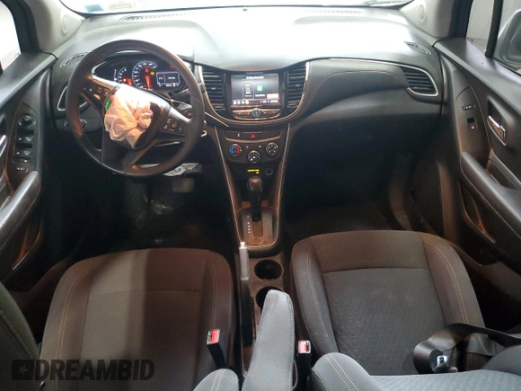 2020 Chevrolet Trax LS z VIN KL7CJKSB8LB325294, wystawiony jako Copart lot #56327045 z przebiegiem 68 190 mil mil oraz Szkoda całkowita • Salvage title. Historia ofert i sprzedaży dostępna na DreamBid. Obrazek 8.