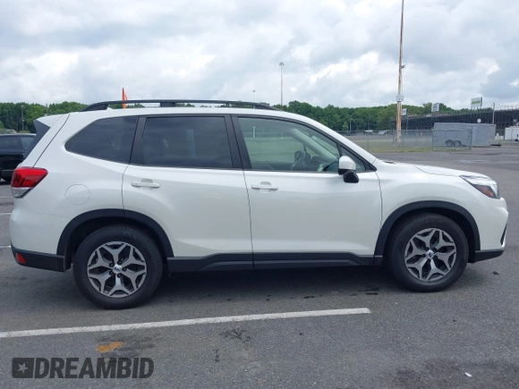 2019 Subaru Forester Premium with VIN JF2SKAEC5KH564387, listed as a IAAI auction lot 39915371 with 57,331 mi miles. Bid and sale history available at carsss.com. Image 13.