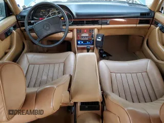 1986 Mercedes-Benz 420 420SEL with VIN WDBCA35D7GA228605, listed as a Copart auction lot 85934304 with 173,961 mi miles and Salvage Title. Bid and sale history available at carsss.com. Image 8.