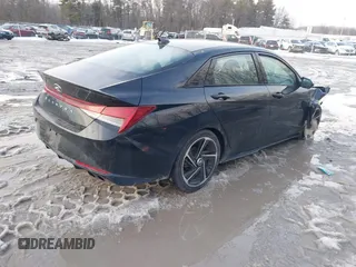 2023 Hyundai Elantra N Line z VIN KMHLR4AF9PU526879, wystawiony jako IAAI lot #41640771 z przebiegiem 51 446 mil mil oraz . Historia ofert i sprzedaży dostępna na DreamBid. Obrazek 4.