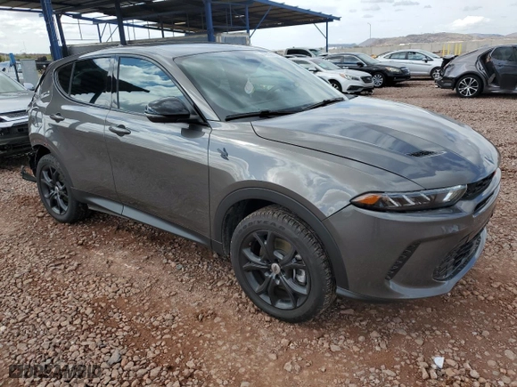 2024 Dodge Hornet GT with VIN ZACNDFAN3R3A13248, listed as a Copart auction lot 49352605 with 25,596 mi miles and Salvage Title. Bid and sale history available at carsss.com. Image 4.