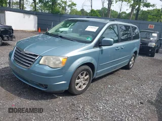 2008 Chrysler Town & Country Touring with VIN 2A8HR54P98R786789, listed as a IAAI auction lot 42360982 with 100,392 mi miles and . Bid and sale history available at DreamBid. Image 2.