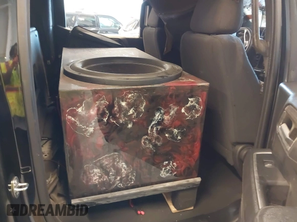 2023 Chevrolet Silverado 1500 LT с VIN 2GCUDDEDXP1114708, выставлен на аукционе IAAI как лот 41785390 с пробегом Не указан миль и . История ставок и продаж доступна на DreamBid. Изображение 8.