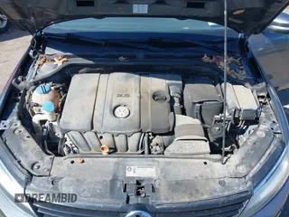 2011 Volkswagen Jetta SE with VIN 3VWBZ7AJ1BM027204, listed as a IAAI auction lot 41816349 with 152,028 mi miles and . Bid and sale history available at DreamBid. Image 10.
