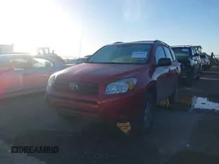 2008 Toyota RAV4 with VIN JTMZD33V885101032, listed as a IAAI auction lot 41800506 with 270,109 mi miles. Bid and sale history available at carsss.com. Image 2.