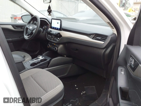 2022 Ford Escape SE Hybrid with VIN 1FMCU9BZ8NUB45669, listed as a IAAI auction lot 41258018 with 53,896 mi miles and . Bid and sale history available at carsss.com. Image 5.
