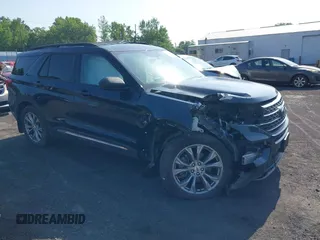 2023 Ford Explorer XLT z VIN 1FMSK8DH5PGB43539, wystawiony jako IAAI lot #42558283 z przebiegiem 16 495 mil mil oraz . Historia ofert i sprzedaży dostępna na DreamBid. Obrazek 1.