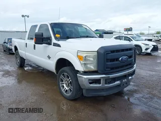 2013 Ford F-250 XL z VIN 1FT7W2BT8DEB45540, wystawiony jako IAAI lot #41841007 z przebiegiem 424 066 mil mil oraz . Historia ofert i sprzedaży dostępna na DreamBid. Obrazek 1.