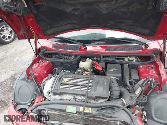 2007 MINI Convertible S с VIN WMWRH33527TL94583, выставлен на аукционе IAAI как лот 40403620 с пробегом 83 501 миль миль и . История ставок и продаж доступна на DreamBid. Изображение 10.