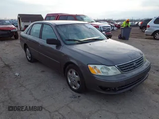 2004 Toyota Avalon XL with VIN 4T1BF28B04U355608, listed as a IAAI auction lot 41130255 with 325,380 mi miles. Bid and sale history available at carsss.com. Image 1.