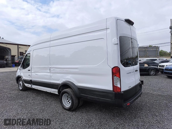 2023 Ford Transit Cargo with VIN 1FTRU8XG8PKC05304, listed as a Copart auction lot 60695455 with 697 mi miles and Clean title. Bid and sale history available at DreamBid. Image 2.