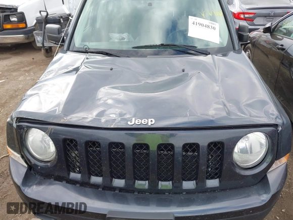 2014 Jeep Patriot Sport with VIN 1C4NJRBB7ED546414, listed as a IAAI auction lot 41904830 with 103,318 mi miles. Bid and sale history available at carsss.com. Image 6.