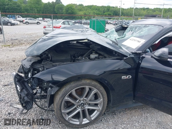 2023 Ford Mustang GT z VIN 1FA6P8CF1P5300833, wystawiony jako IAAI lot #42253780 z przebiegiem 31 868 mil mil oraz . Historia ofert i sprzedaży dostępna na DreamBid. Obrazek 19.