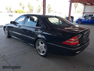 2002 Mercedes-Benz S-Class 4.3L with VIN WDBNG70J12A302086, listed as a IAAI auction lot 42025283 with 178,460 mi miles. Bid and sale history available at carsss.com. Image 3.