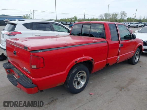 2003 Chevrolet S-10 LS with VIN 1GCCS19X838290264, listed as a IAAI auction lot 42140888 with 134,963 mi miles and . Bid and sale history available at DreamBid. Image 4.