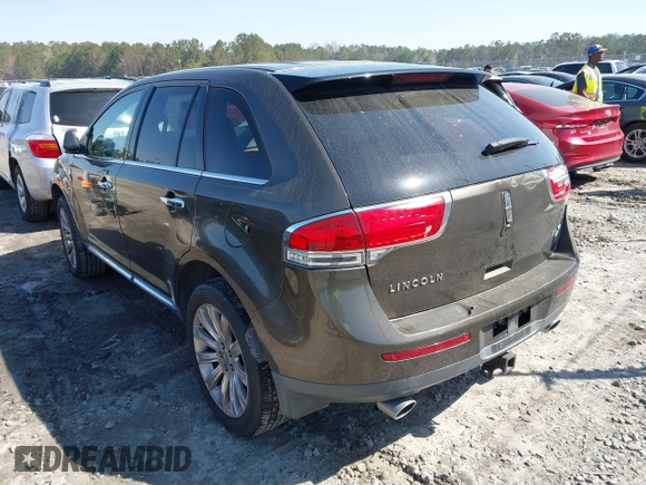 2011 Lincoln MKX with VIN 2LMDJ6JK1BBJ11840, listed as a IAAI auction lot 41769107 with 202,313 mi miles. Bid and sale history available at carsss.com. Image 3.