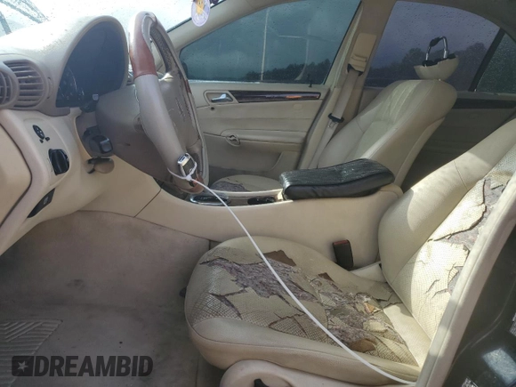 2005 Mercedes-Benz C 240 with VIN WDBRF61J85F585140, listed as a Copart auction lot 44713385 with 210,852 mi miles and Salvage Title. Bid and sale history available at DreamBid. Image 7.