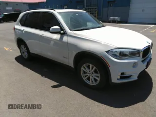 2014 BMW X5 xDrive35i z VIN 5UXKR0C56E0H20868, wystawiony jako IAAI lot #42321833 z przebiegiem 134 064 mil mil oraz . Historia ofert i sprzedaży dostępna na DreamBid. Obrazek 1.