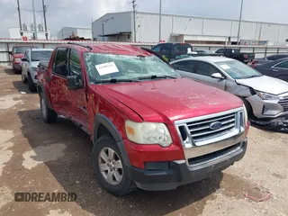 2007 Ford Explorer Sport Trac XLT z VIN 1FMEU31K87UB01975, wystawiony jako IAAI lot #42152277 z przebiegiem Nie podano mil oraz . Historia ofert i sprzedaży dostępna na DreamBid. Obrazek 1.