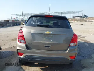 2020 Chevrolet Trax LS z VIN KL7CJKSB4LB334834, wystawiony jako IAAI lot #42332641 z przebiegiem 57 195 mil mil oraz . Historia ofert i sprzedaży dostępna na DreamBid. Obrazek 16.