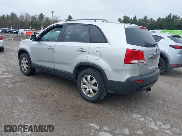 2011 Kia Sorento LX with VIN 5XYKT4A18BG099601, listed as a IAAI auction lot 42156787 with 165,397 mi miles. Bid and sale history available at carsss.com. Image 3.