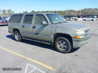 2003 Chevrolet Suburban LT with VIN 3GNEC16Z63G234174, listed as a IAAI auction lot 41682377 with 367,024 mi miles. Bid and sale history available at carsss.com. Image 1.