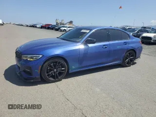 2022 BMW 3 Series 330i z VIN 3MW5R1J03N8C46082, wystawiony jako Copart lot #52627085 z przebiegiem 30 715 mil mil oraz Szkoda całkowita • Salvage title. Historia ofert i sprzedaży dostępna na DreamBid. Obrazek 1.