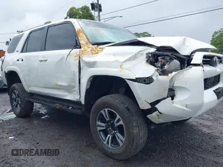 2022 Toyota 4Runner SR5 with VIN JTEMU5JR3N5987585, listed as a IAAI auction lot 41714815 with 38,874 mi miles and . Bid and sale history available at DreamBid. Image 6.