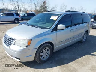 2010 Chrysler Town & Country Touring with VIN 2A4RR5D19AR450132, listed as a IAAI auction lot 41951121 with 283,451 mi miles. Bid and sale history available at carsss.com. Image 2.