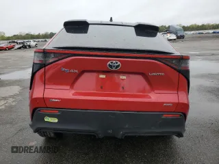 2024 Toyota bZ4X XLE z VIN JTMABACA3RA056904, wystawiony jako Copart lot #55640625 z przebiegiem 30 847 mil mil oraz Szkody całkowita. Historia ofert i sprzedaży dostępna na DreamBid. Obrazek 6.